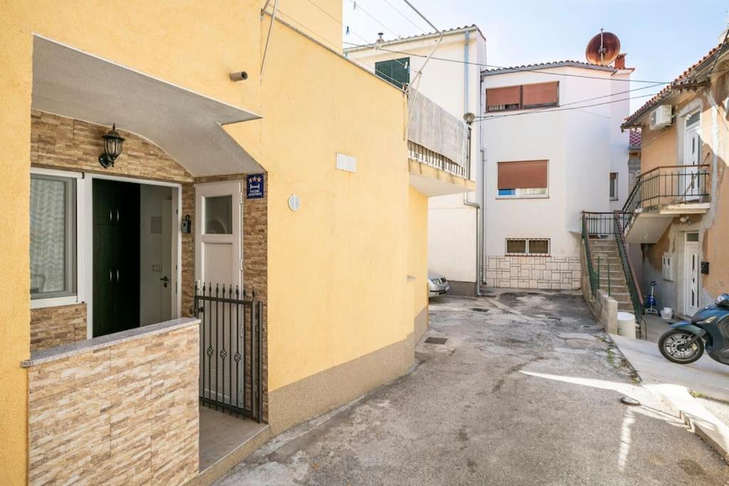 Studio Apartment Grgic Sibenik Exterior photo